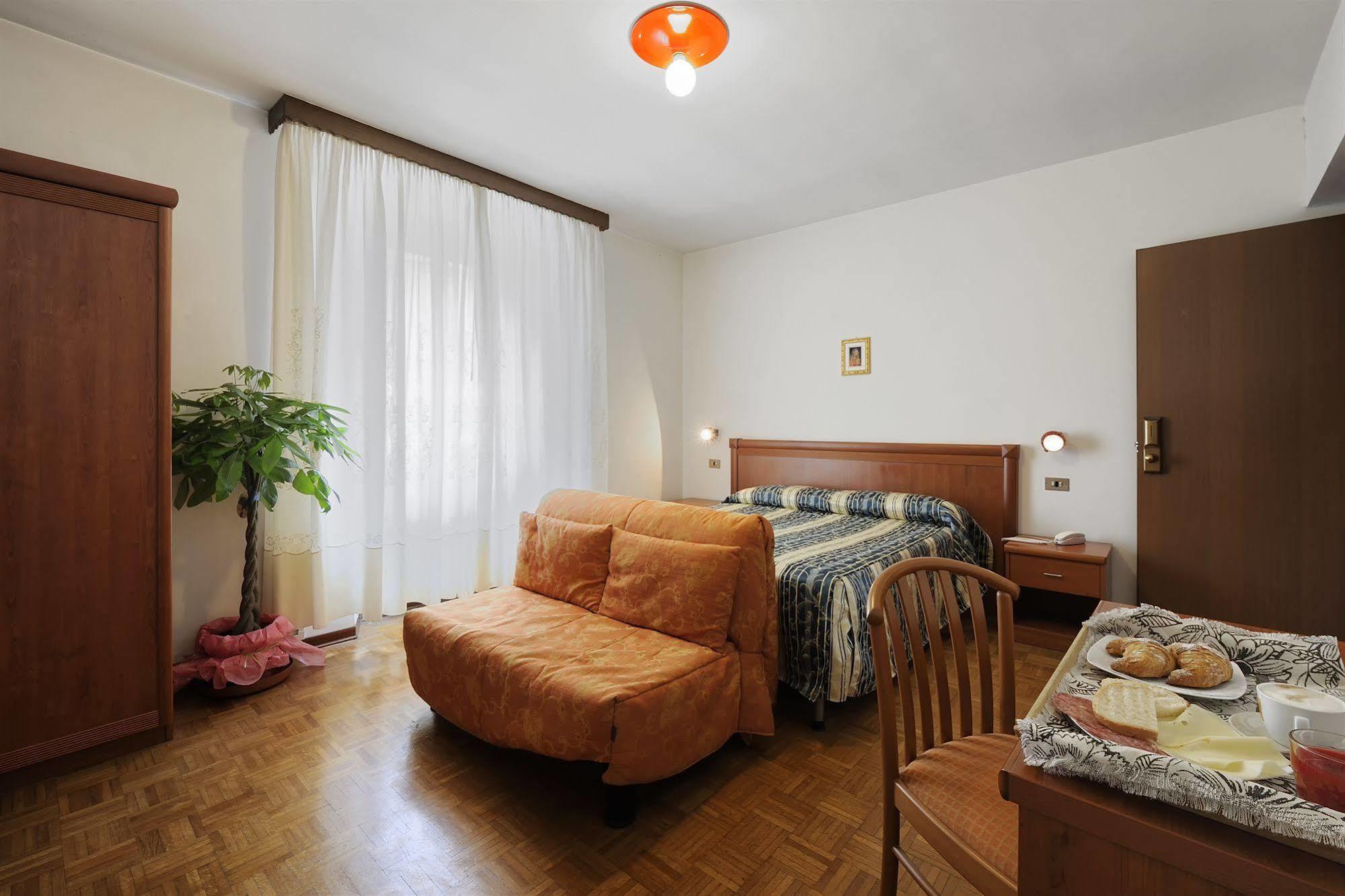 Hotel Bertusi Порретта-Терме Экстерьер фото