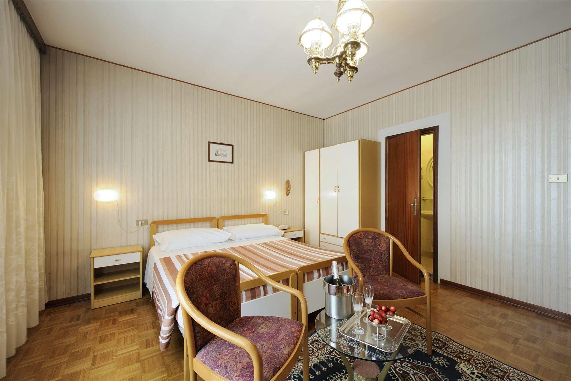 Hotel Bertusi Порретта-Терме Экстерьер фото