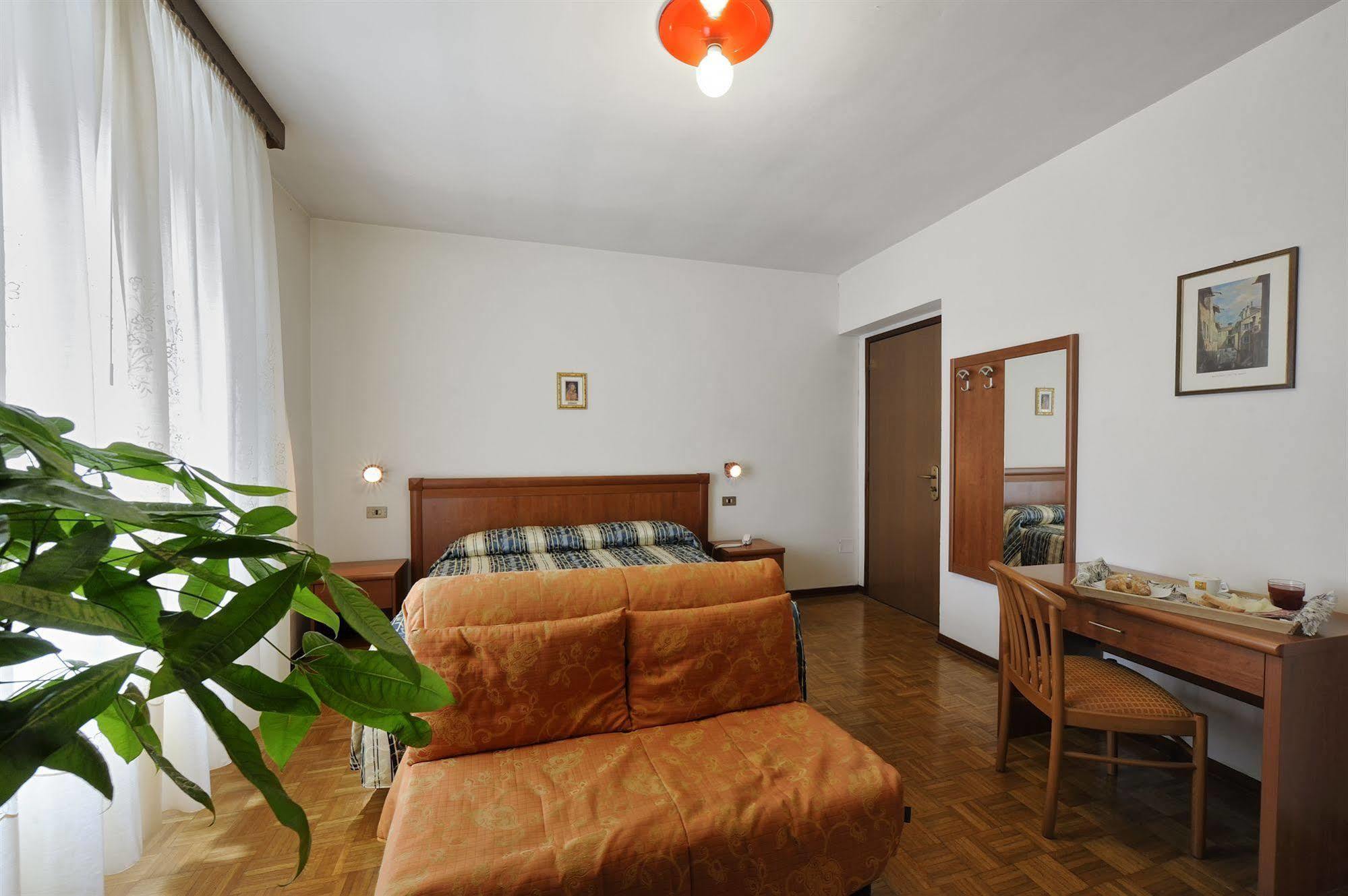 Hotel Bertusi Порретта-Терме Экстерьер фото